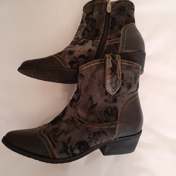 L' Artiste Country Pop Velvet and Leather Booties - Picture 9 of 16